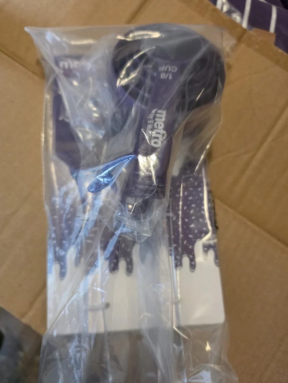 Metro By T-Mobile Spatula Set And Measuring Cups